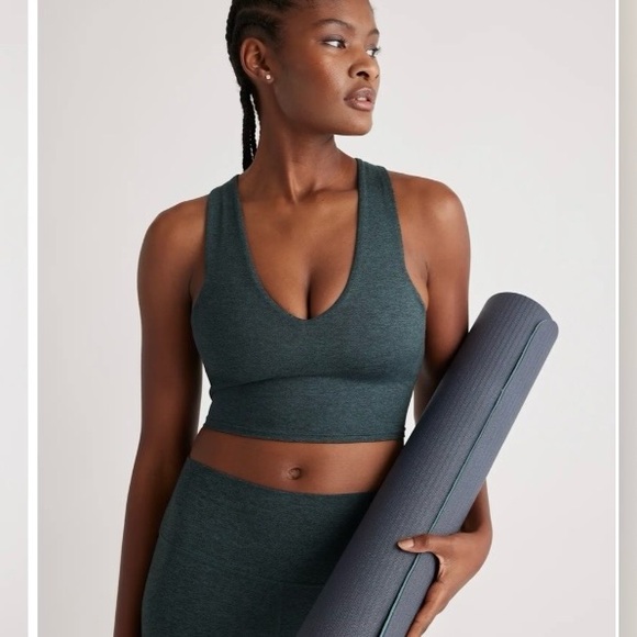 Quince Ultra Soft V Neck Cropped Tank Size Heather Green Work Out Athletic - Picture 3 of 9